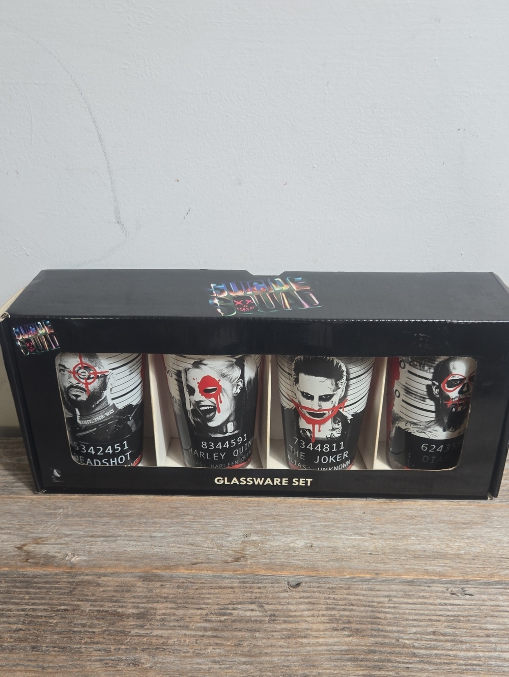 Suocide Squad Harley Joker Collectors Glassware Set - Black and Red